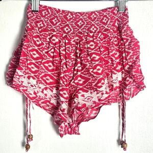 SOLARIS‎ STYLE Pink White Ikat Print Smocked Waist Shorts Womens Size S NWT